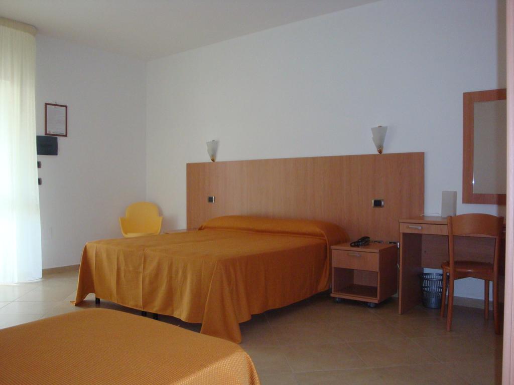 Hotel Maggiore Vieste Rum bild