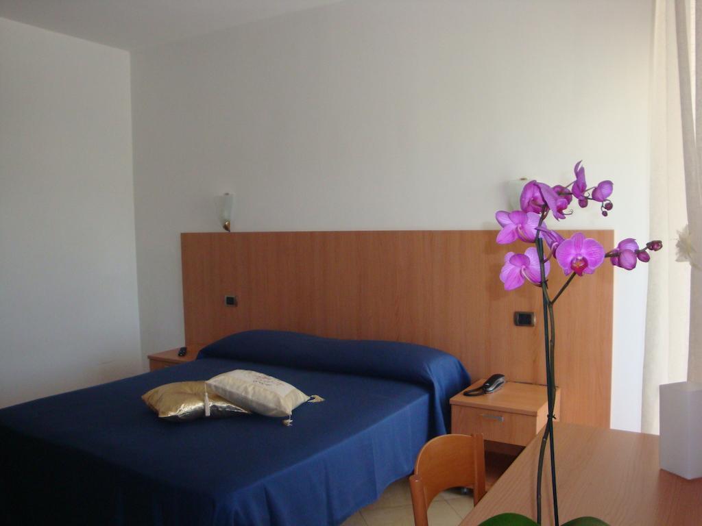 Hotel Maggiore Vieste Rum bild